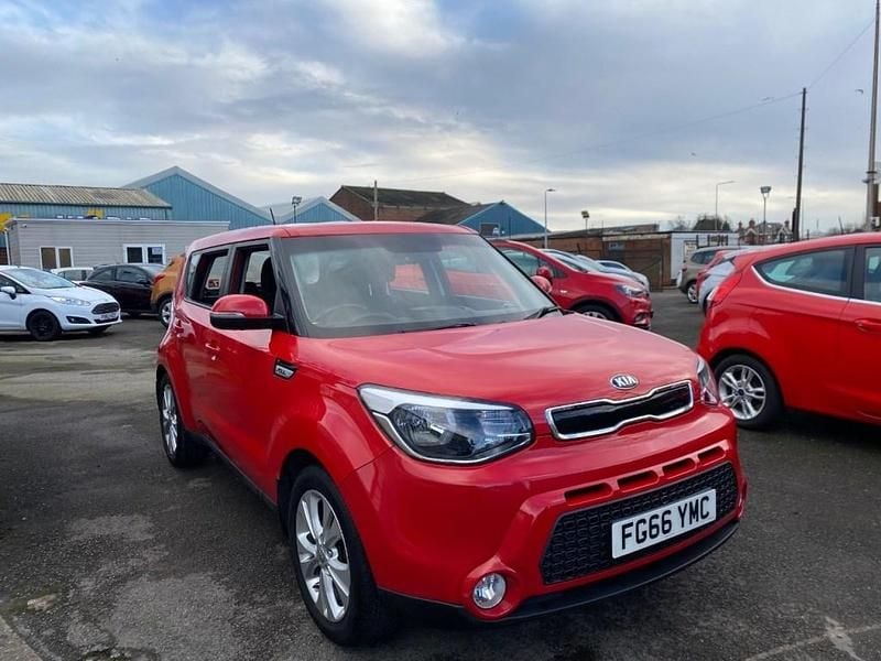 Used Kia Soul Plus 130 HP (95 kW) 2016 Red SUV