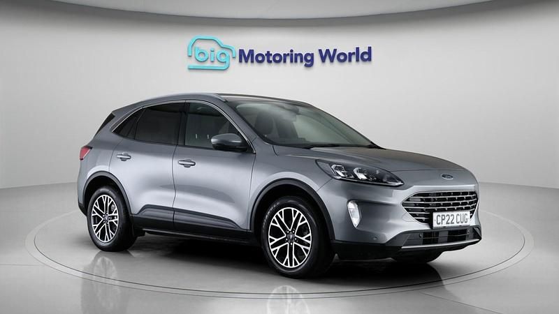 Used Ford Kuga Titanium 148 HP (108 kW) 2022 Silver SUV