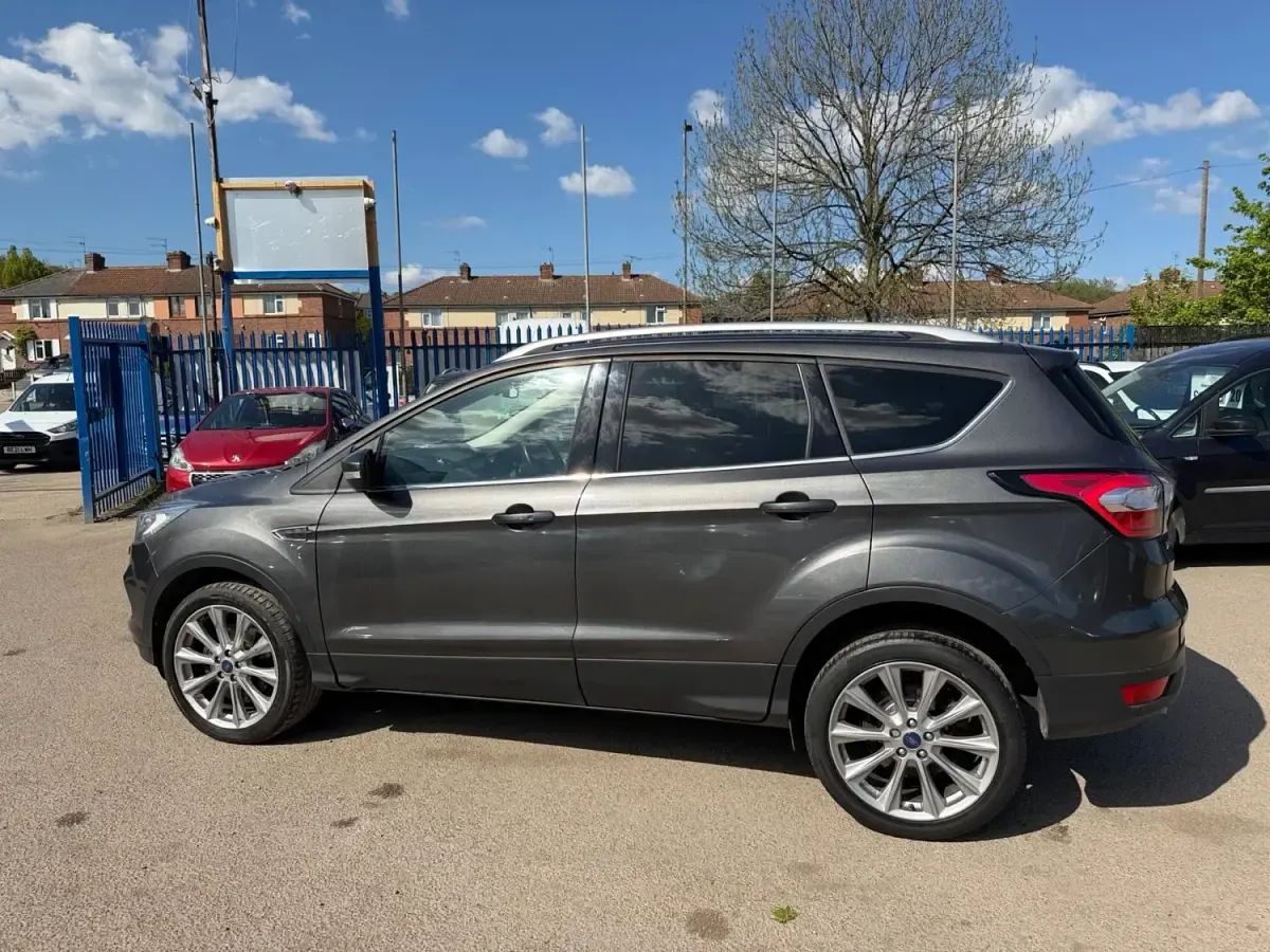 Begagnad Ford Kuga Titanium X 2019 Grå SUV