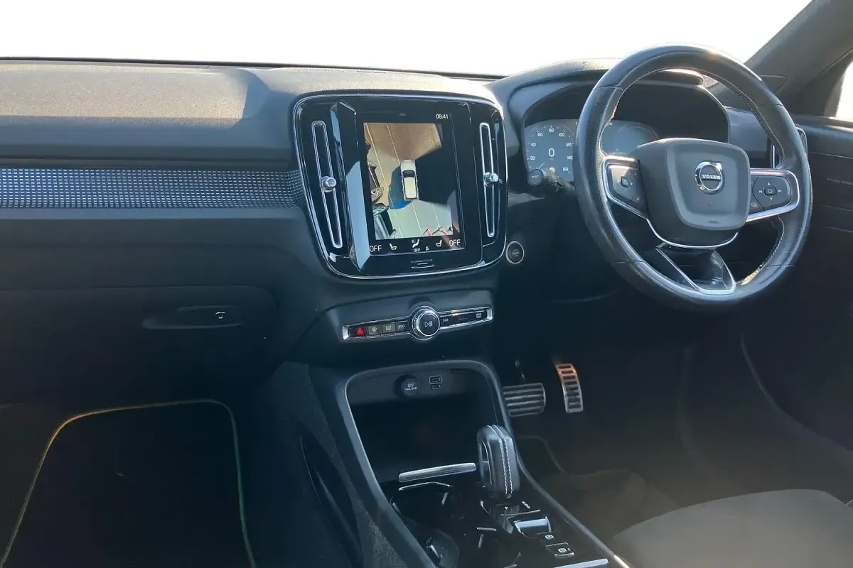 Used Volvo XC40 R-Design Pro 262 HP (192 kW) 2020 Black SUV
