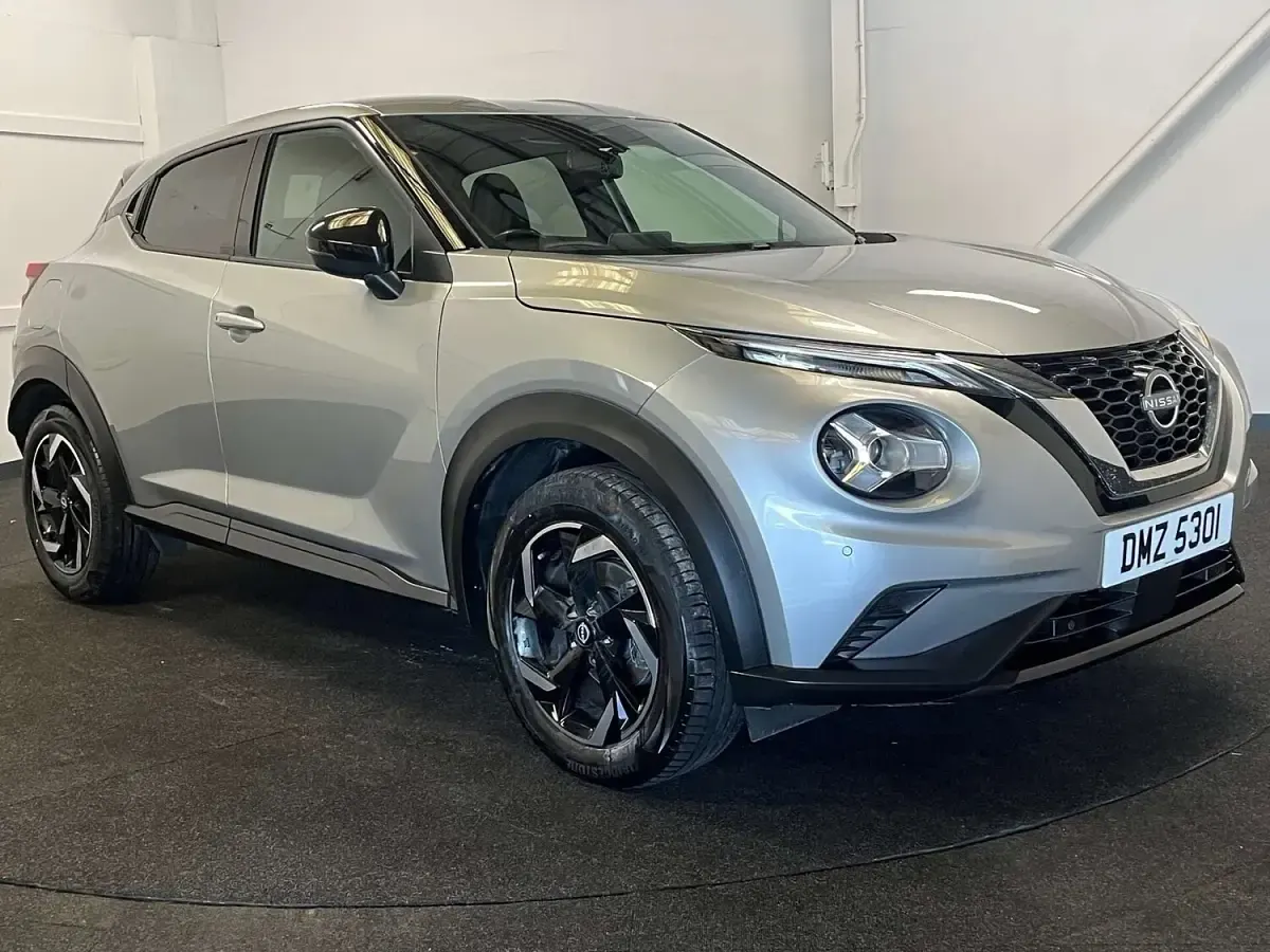 Used Nissan Juke N-Connecta 114 HP (83 kW) 2024 Silver SUV