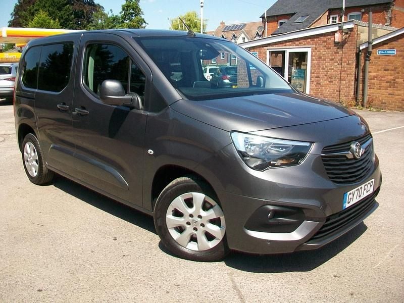 Grey Used 2020 Vauxhall Combo MPV | £11,299 (Good price) - Image 1/4
