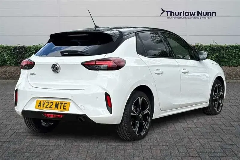 Used Vauxhall Corsa Edition 101 HP (74 kW) 2022 White Hatchback