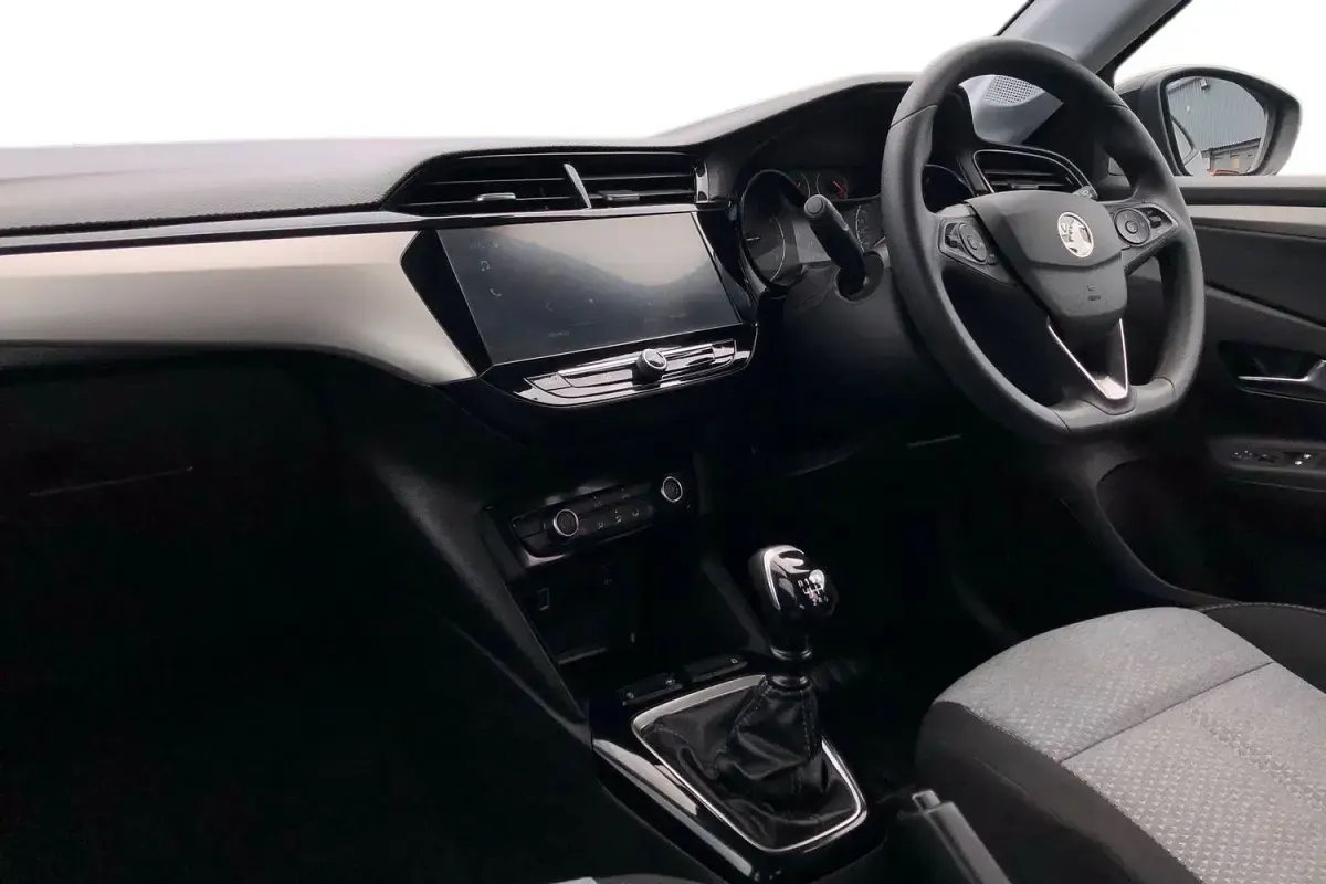 Used Vauxhall Corsa Design Edition 101 HP (74 kW) 2025 Grey Hatchback