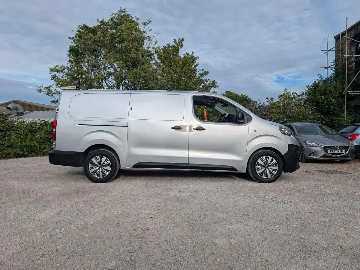 Used Peugeot Expert S 2019 Silver Van