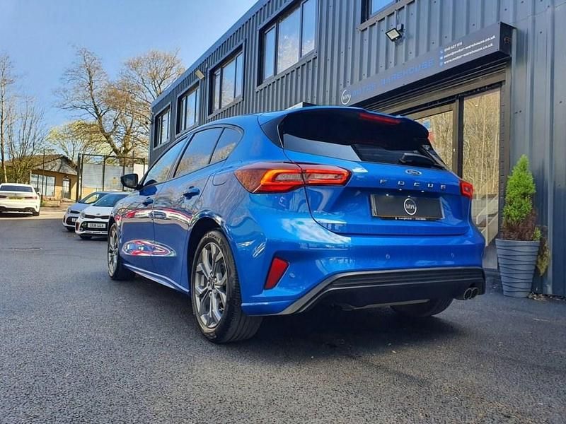 Used Ford Focus ST-Line 125 HP (91 kW) 2022 Blue Hatchback