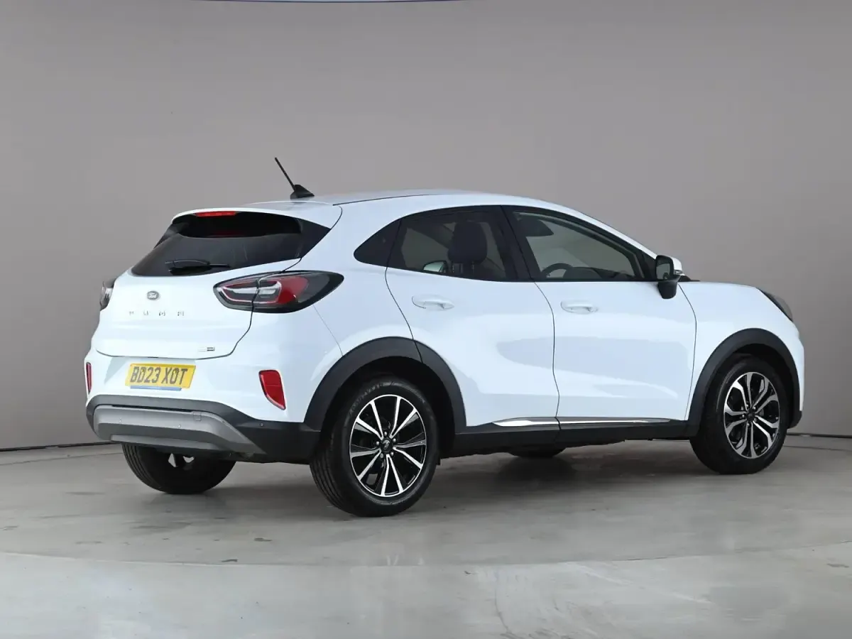 Usado Ford Puma Titanium 125 CV (91 kW) 2023 Blanco SUV