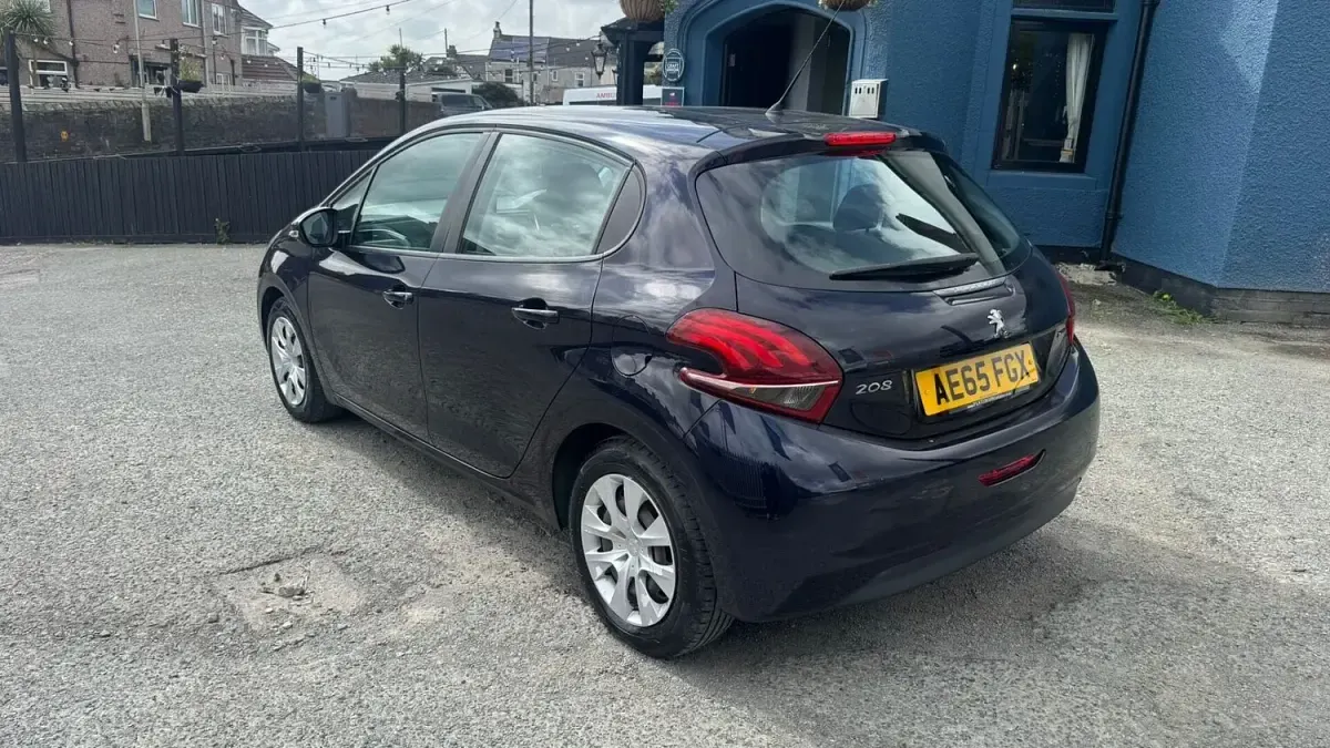 Used Peugeot 208 Access 73 HP (53 kW) 2016 Blue Hatchback