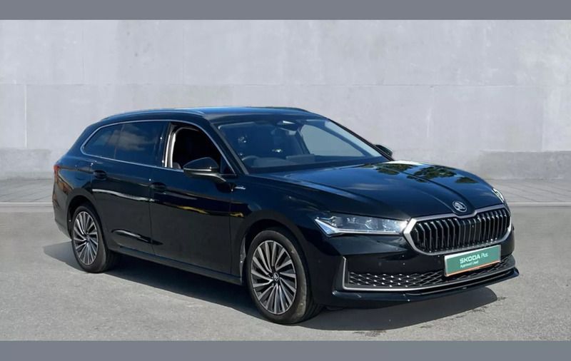 Black Used 2024 Skoda Superb Estate | £34,980 - Image 1/4