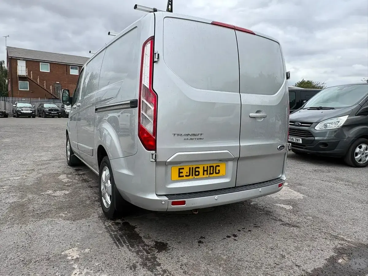 Used Ford Transit Custom Limited 125 HP (91 kW) 2016 Silver Van