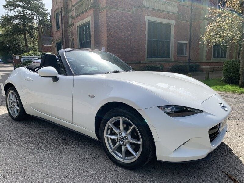 White Used 2016 Mazda MX5 Cabriolet | £10,932 (Fair price) - Image 1/4