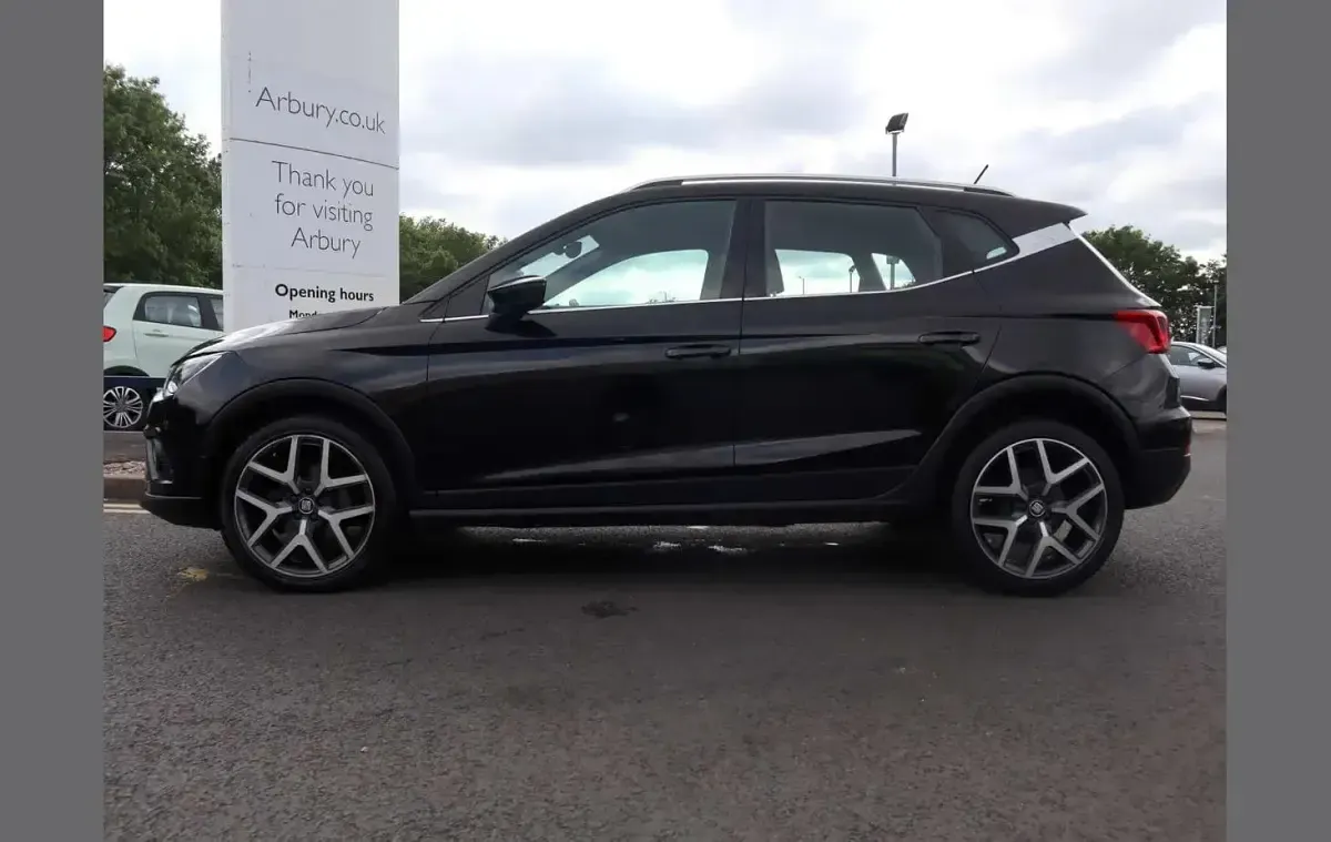 Used Seat Arona XCELLENCE Lux 94 HP (69 kW) 2020 Black SUV