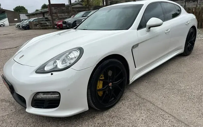 Used Porsche Panamera Diesel 250 HP (183 kW) 2012 Hatchback