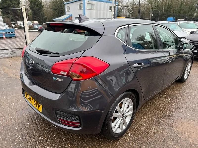 Used Kia Ceed 133 HP (97 kW) 2018 Silver Hatchback