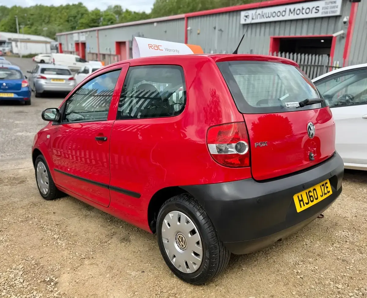 Used VW Fox 55 HP (40 kW) 2010 Red Hatchback