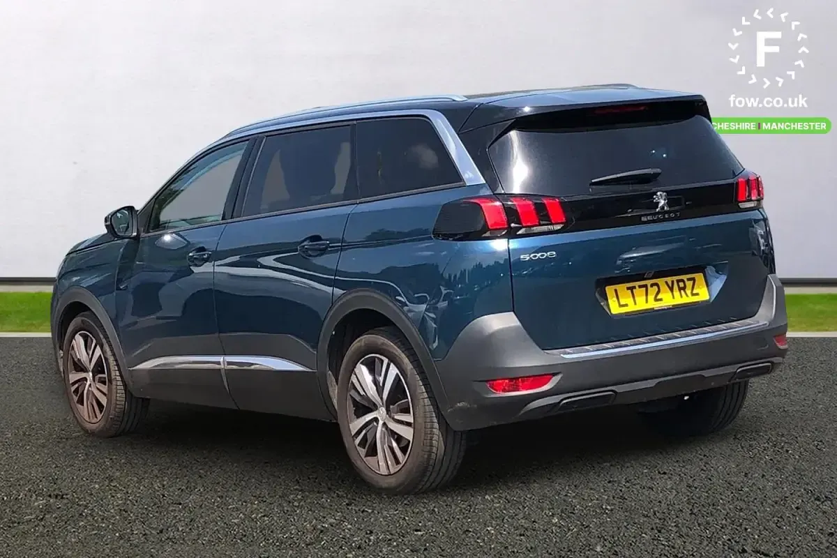 Used Peugeot 5008 Allure+ 131 HP (96 kW) 2022 Blue SUV