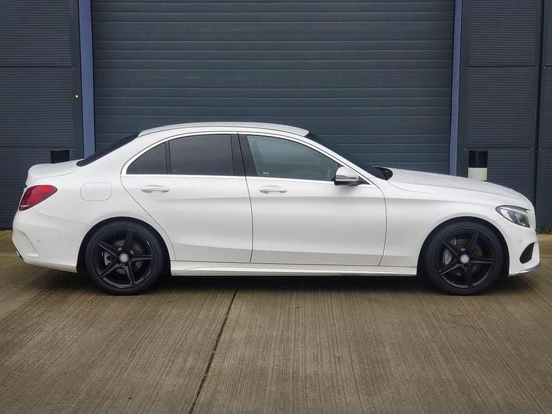 Used Mercedes C220 AMG line 2016 White Sedan