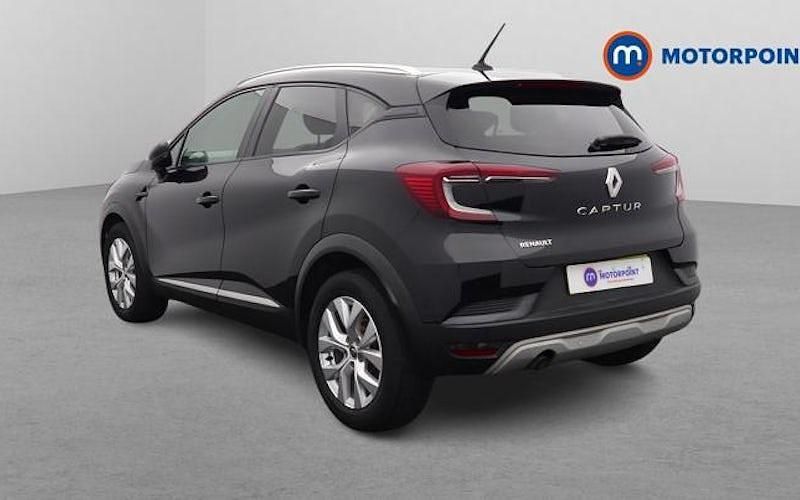 Used Renault Captur Iconic 131 HP (96 kW) 2020 Black SUV