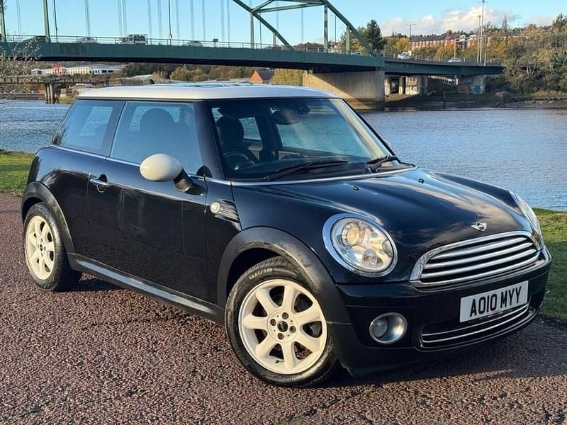 Black Used 2010 Mini Cooper Hatch Hatchback | £3,999 (Super price) - Image 1/4
