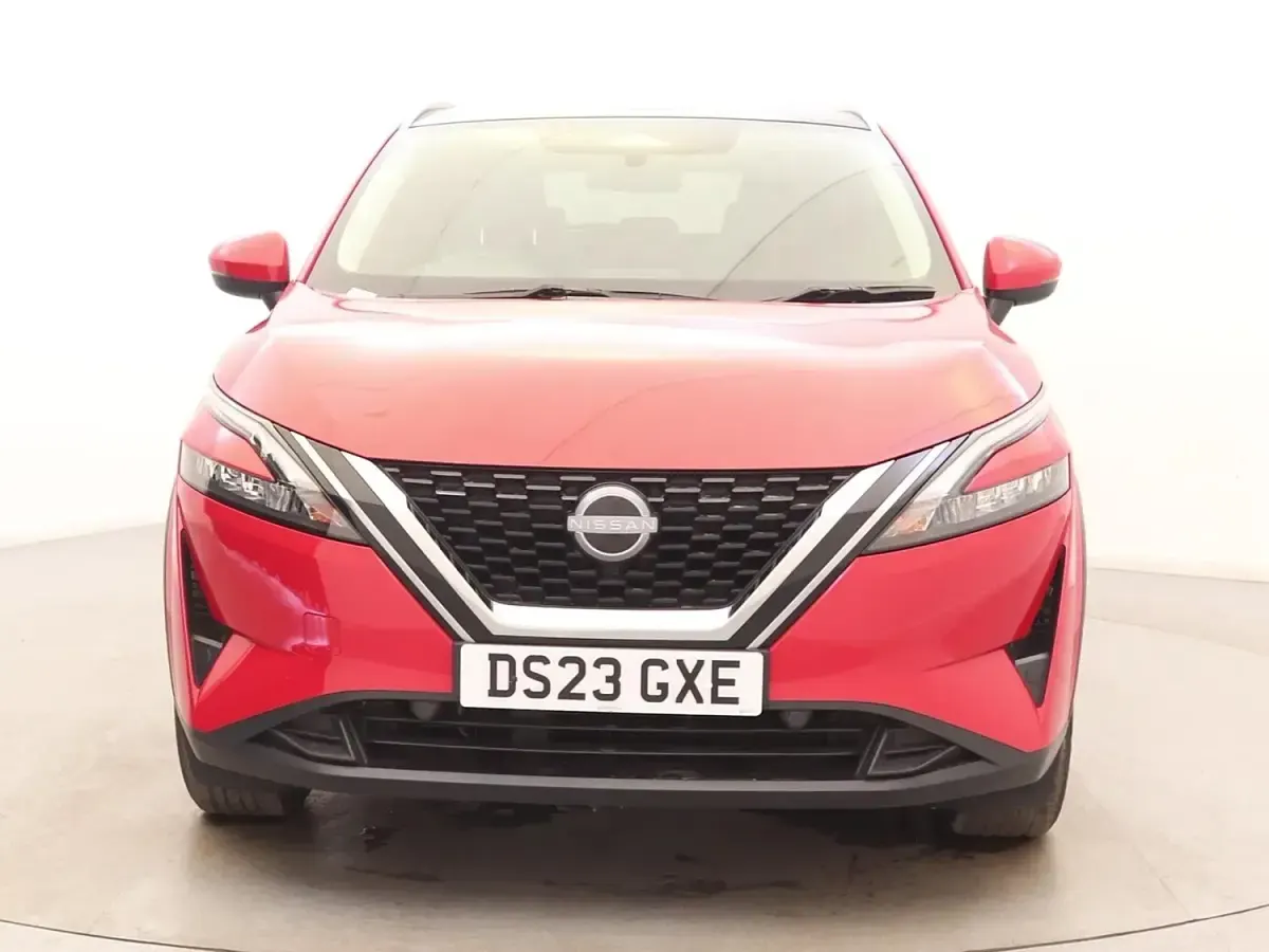 Used Nissan Qashqai Acenta Premium 158 HP (116 kW) 2023 Red SUV