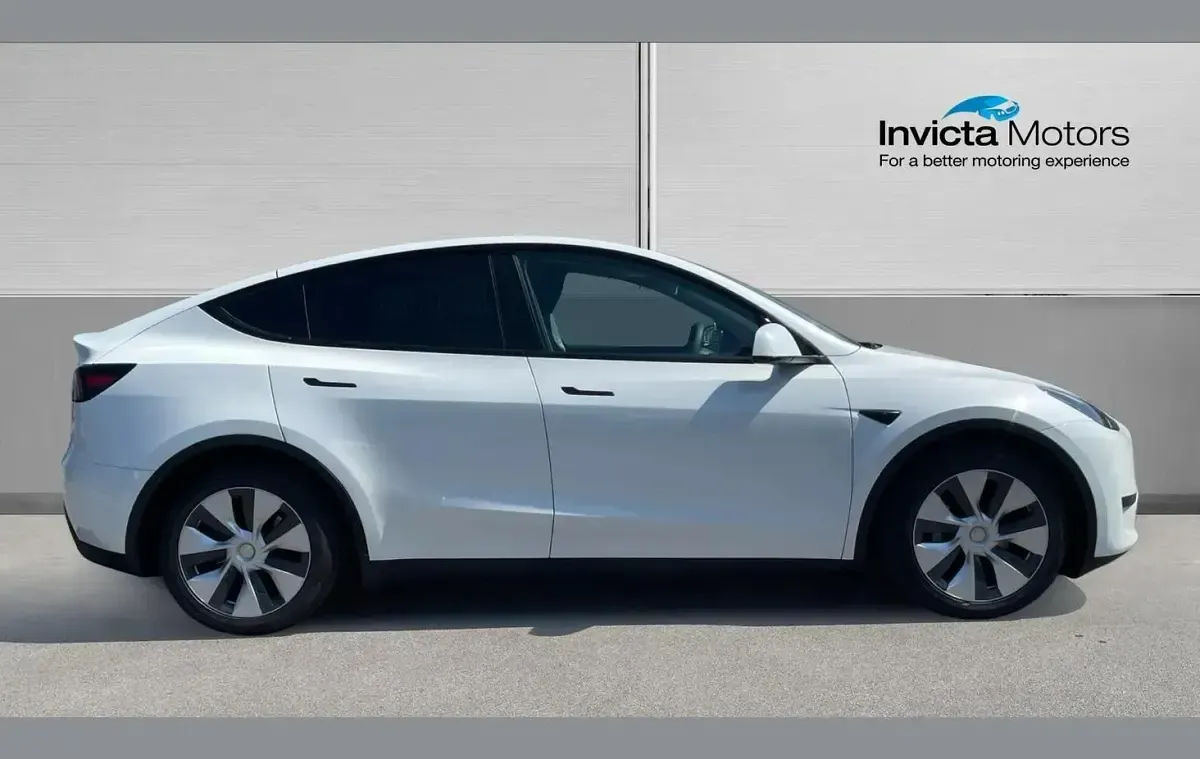 Used Tesla Model Y RWD 219 kW (299 HP) 2022 White SUV