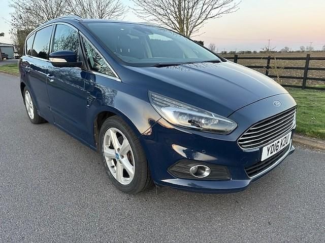 Used Ford S-MAX Titanium 180 HP (132 kW) 2016 Blue MPV