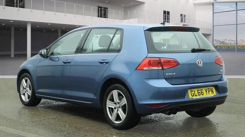 Used VW Golf VII Edition 125 HP (91 kW) 2016 Blue Hatchback