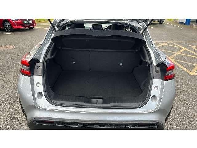 Used Nissan Juke N-Connecta 143 HP (105 kW) 2023 Silver SUV