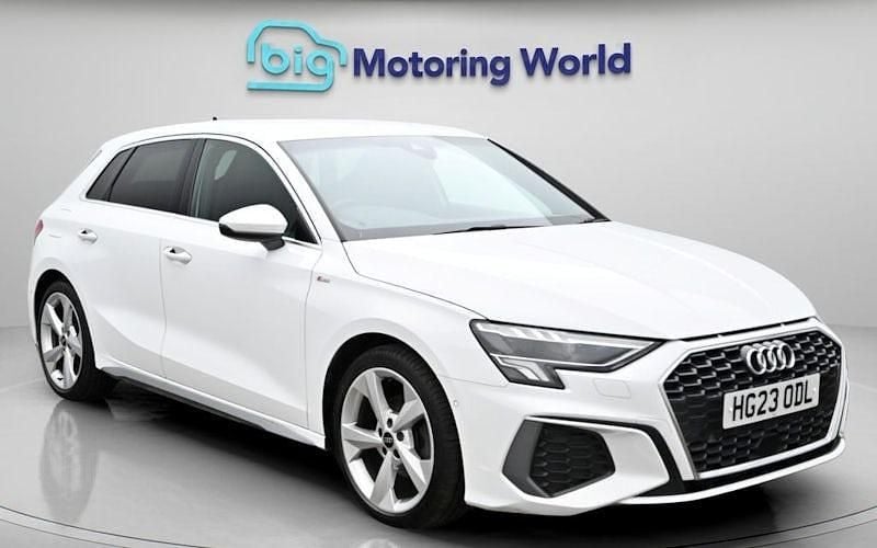 Used Audi A3 Sportback S-Line 150 HP (110 kW) 2023 White Hatchback