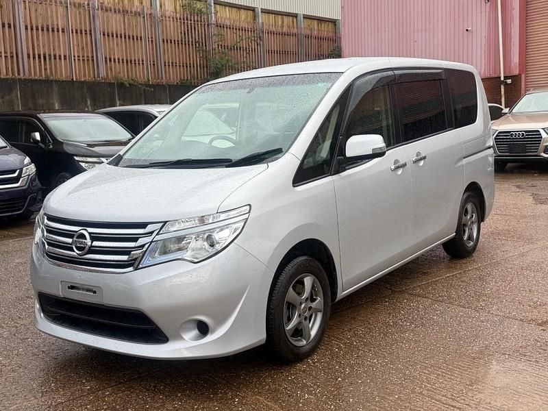 Used Nissan Serena 2015 Silver MPV