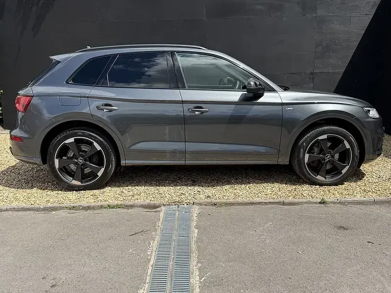 Used Audi Q5 Black Edition 190 HP (139 kW) 2019 Grey SUV