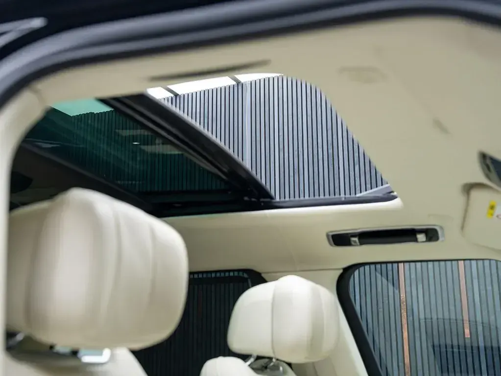 Begagnad Land Rover Range Rover Autobiography 2023 Svart SUV
