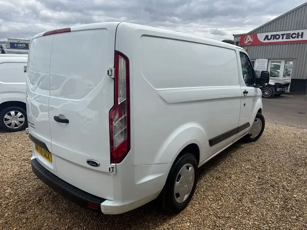 Used Ford Transit Custom Trend 130 HP (95 kW) 2019 White Van