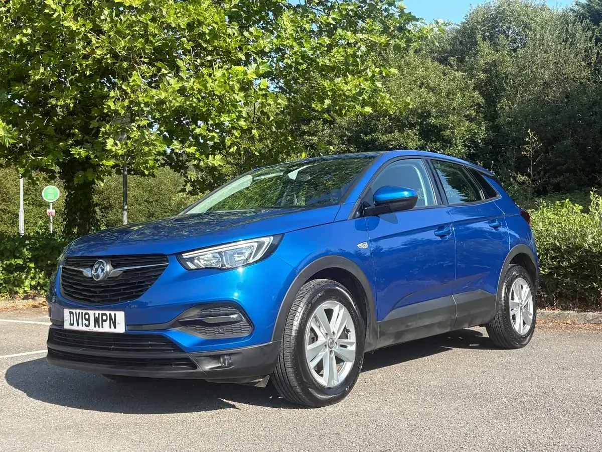 Used Vauxhall Grandland X 130 HP (95 kW) 2019 Blue SUV