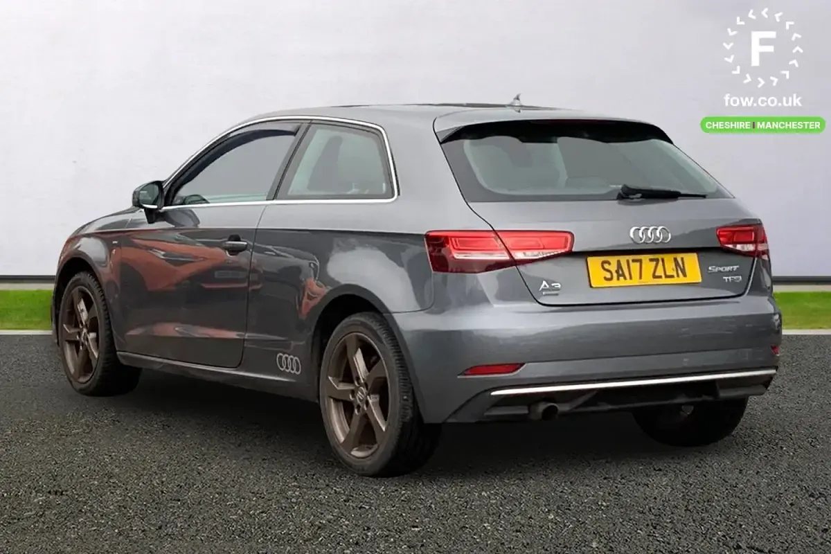 Usado Audi A3 Sport 115 HP (84 kW) 2017 Cinzento Citadino