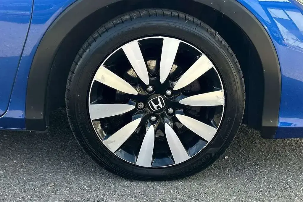 Used Honda Civic SR 139 HP (102 kW) 2017 Blue Hatchback