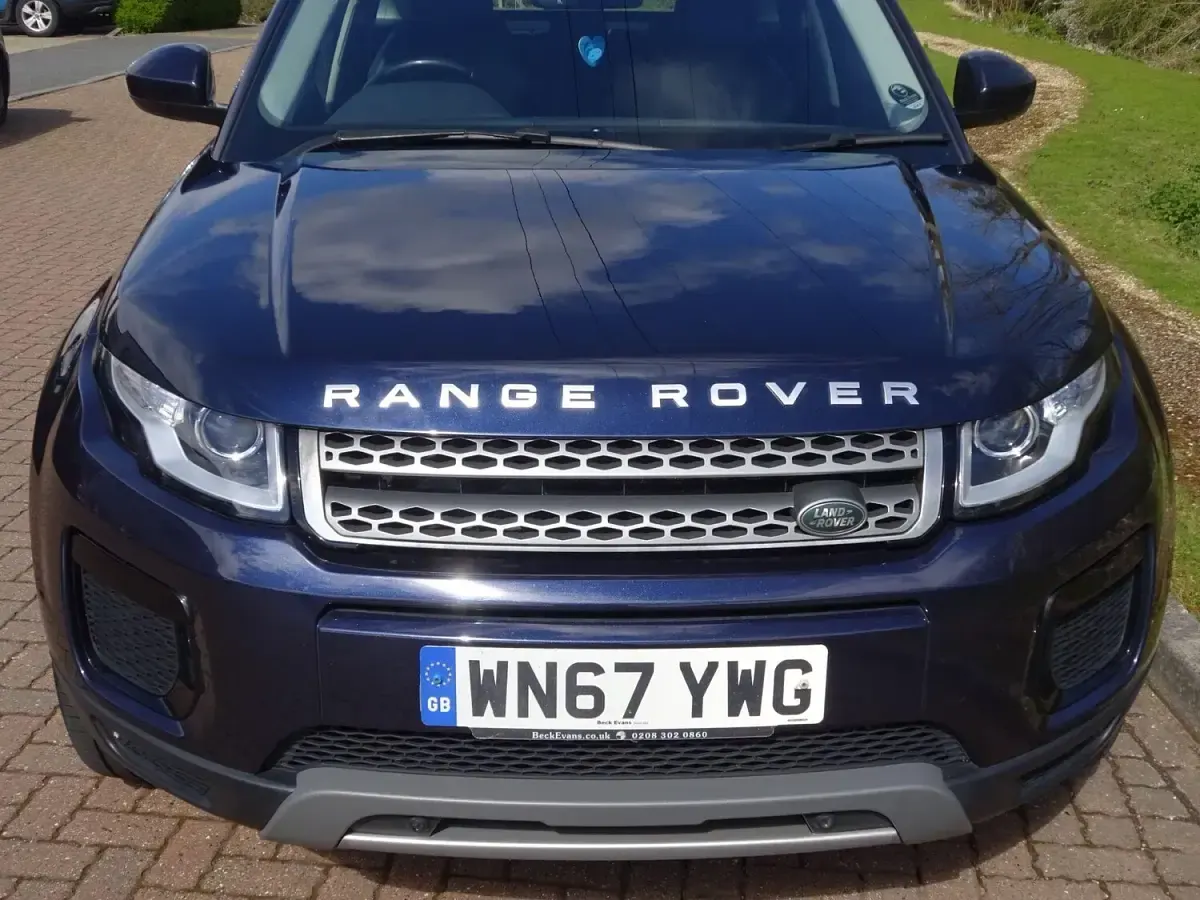 Used Land Rover Range Rover evoque SE 2017 Blue Estate