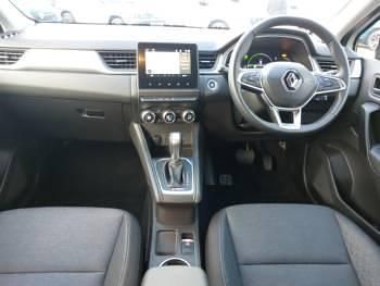 Second-hand Renault Captur Evolution 142 CP (104 kW) 2023 Alb SUV