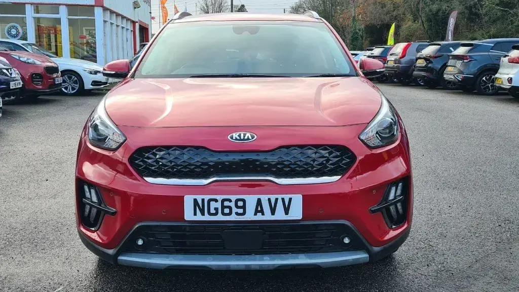 Used Kia Niro 141 HP (103 kW) 2020 Red SUV