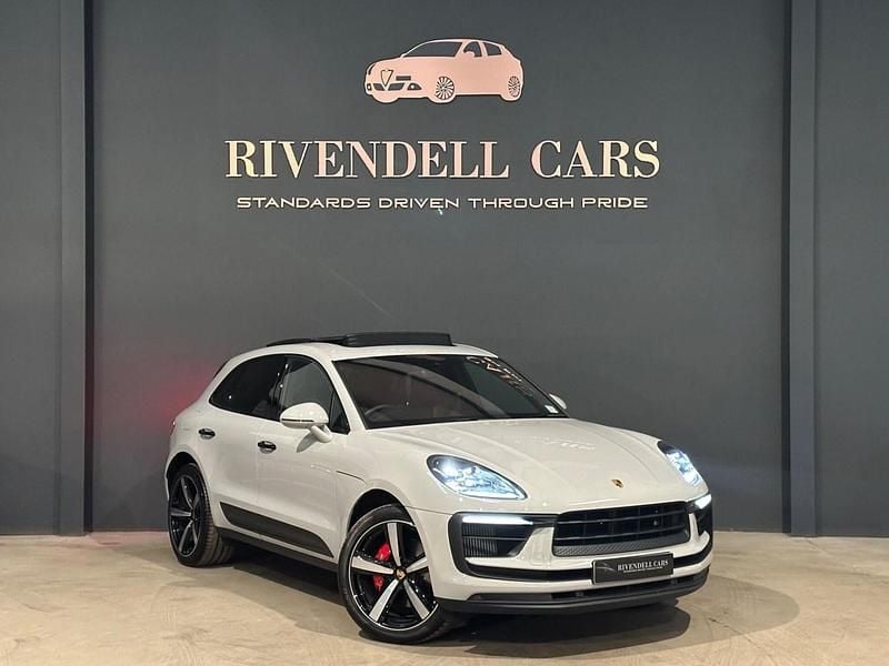 Grey Used 2025 Porsche Macan SUV | £69,990 (Super price) - Image 1/4