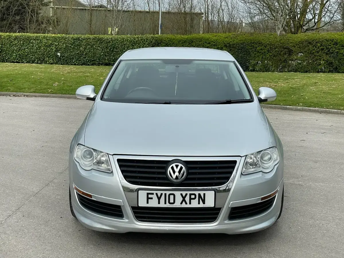 Usado VW Passat R-line 2010 Prateado Sedan