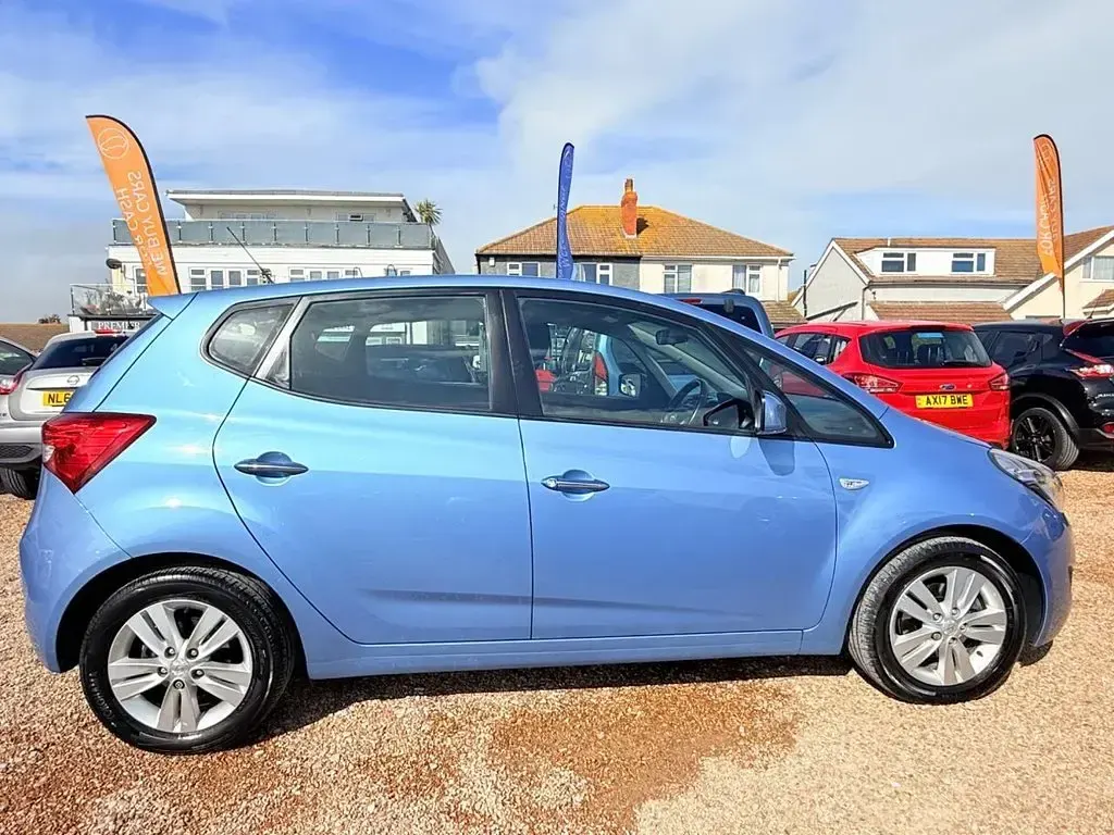 Used Hyundai ix20 Active 125 HP (91 kW) 2013 Blue Hatchback