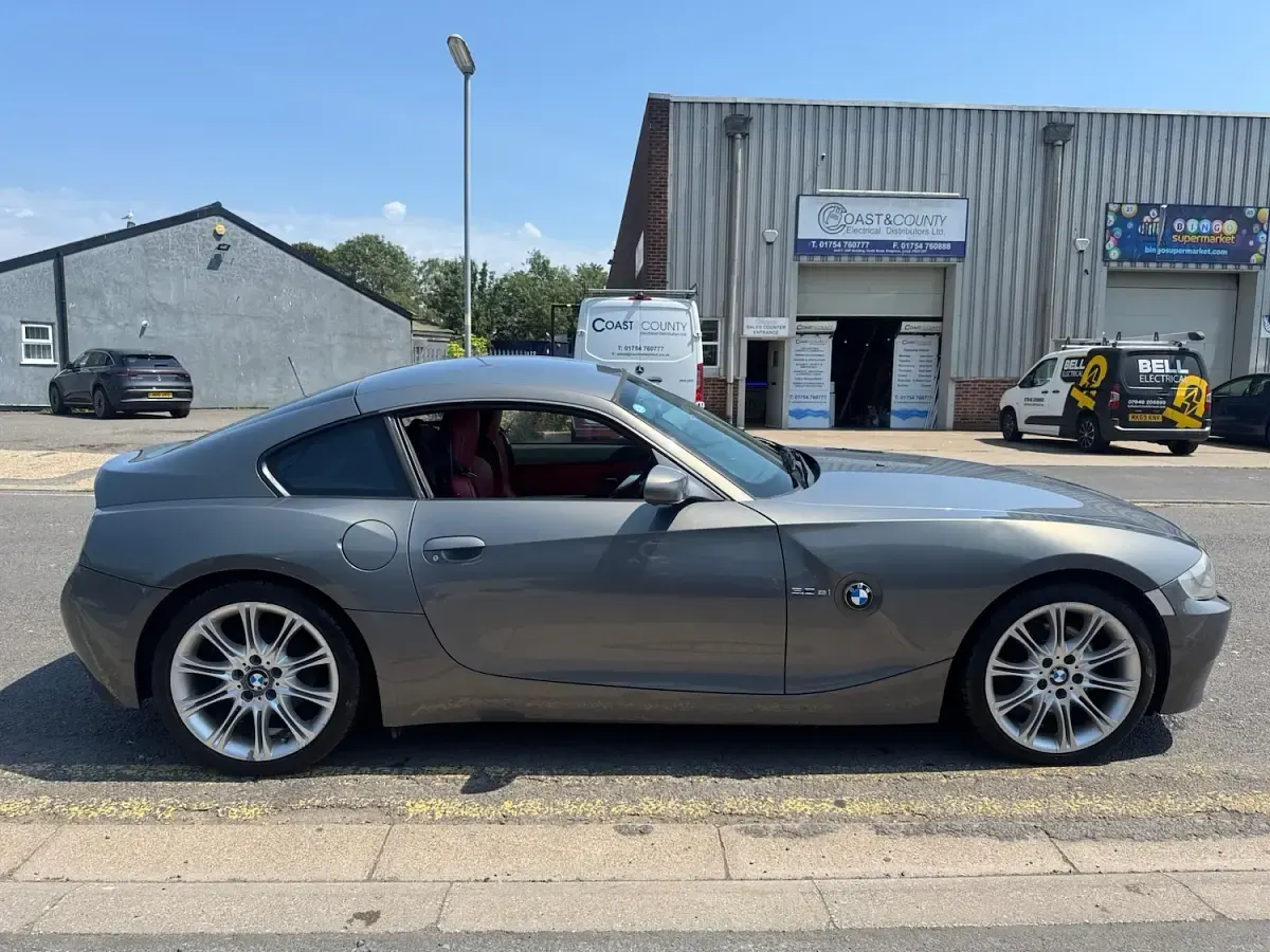 Used BMW Z4 Sport Line 261 HP (191 kW) 2006 Grey Coupe