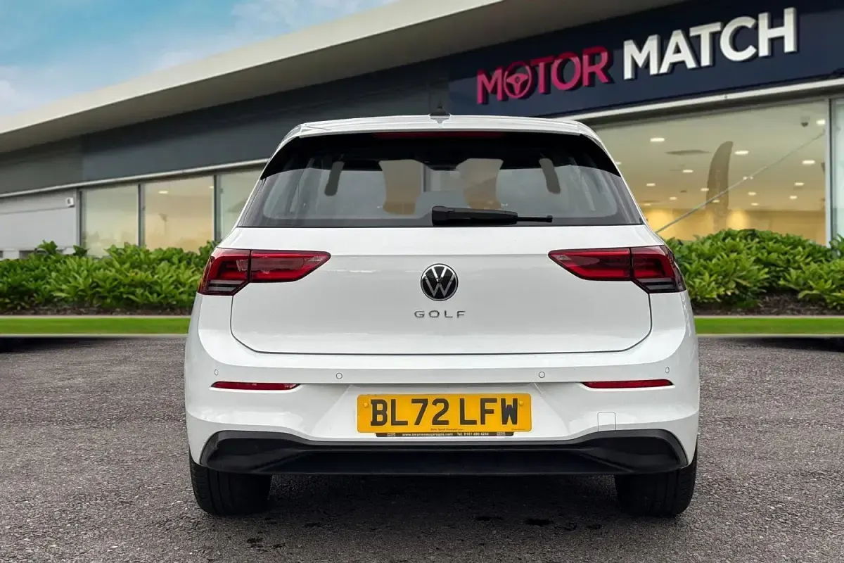 Używany VW Golf VIII S 2023 Biały Hatchback
