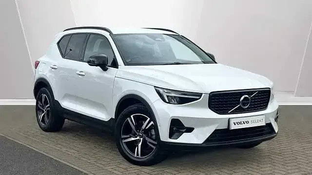 Usado Volvo XC40 Plus 161 HP (118 kW) 2024 SUV