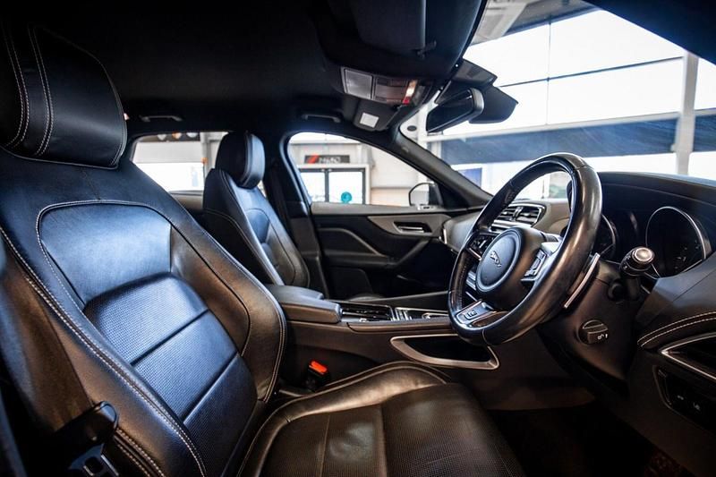 Used Jaguar F-Pace R-Sport 180 HP (132 kW) 2018 White SUV