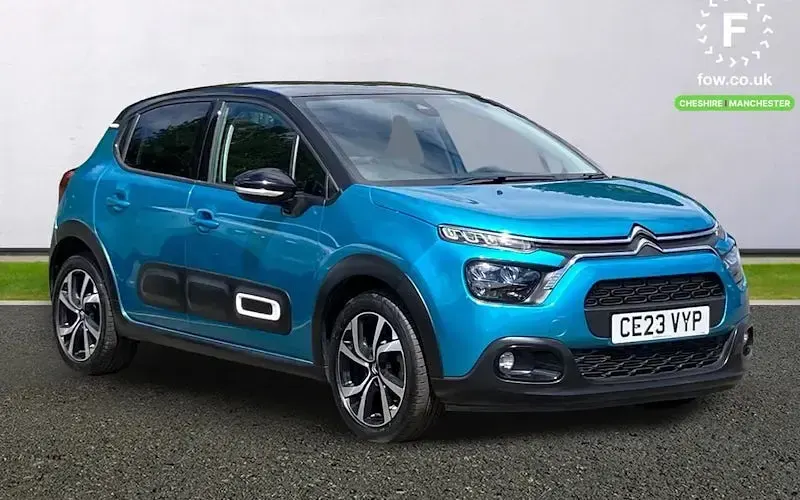 Used Citroën C3 Shine 102 HP (75 kW) 2023 Hatchback