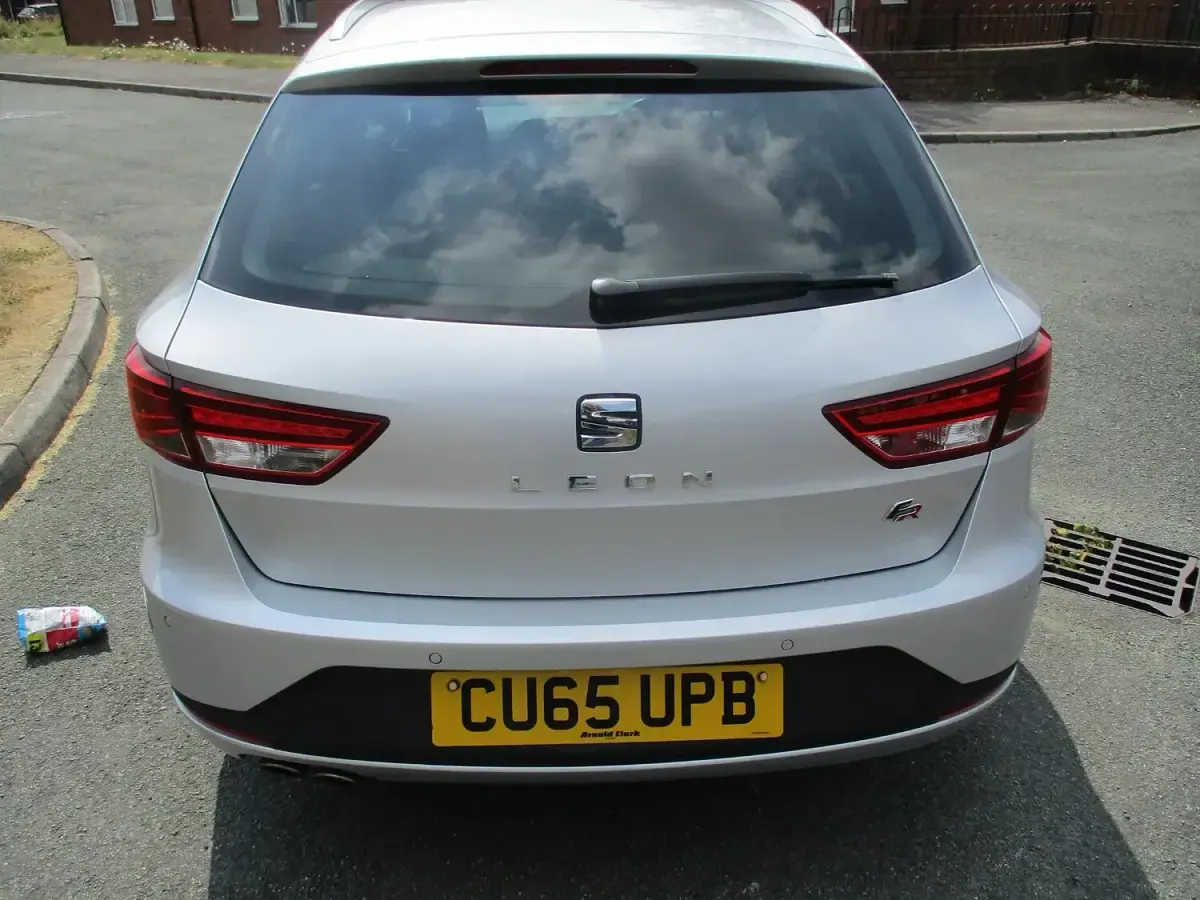 Used Seat Leon FR 2015 Silver Estate