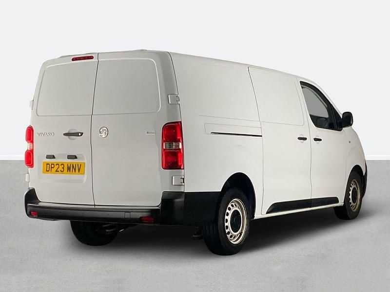 Used Vauxhall Vivaro 100 HP (73 kW) 2023 White MPV
