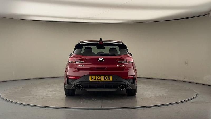 Used Hyundai i30 280 HP (205 kW) 2023 Sunset red pearl